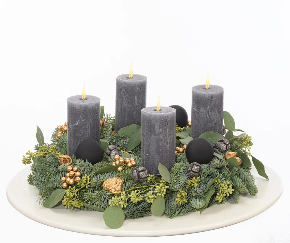 Adventskranz 35 cm Nobilis und Eucalyptus mit rustikalen Kerzen in anthrazit - Image 2